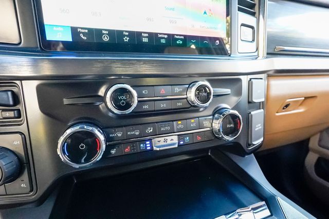 2025 Ford Super Duty F-250 SRW LARIAT 4WD Crew Cab 8' Box - 22948209 - 68