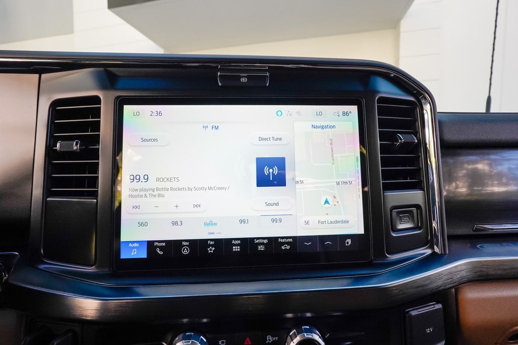 2025 Ford Super Duty F-250 SRW LARIAT 4WD Crew Cab 8' Box - 22948209 - 70