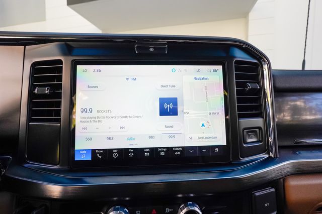 2025 Ford Super Duty F-250 SRW LARIAT 4WD Crew Cab 8' Box - 22948209 - 70