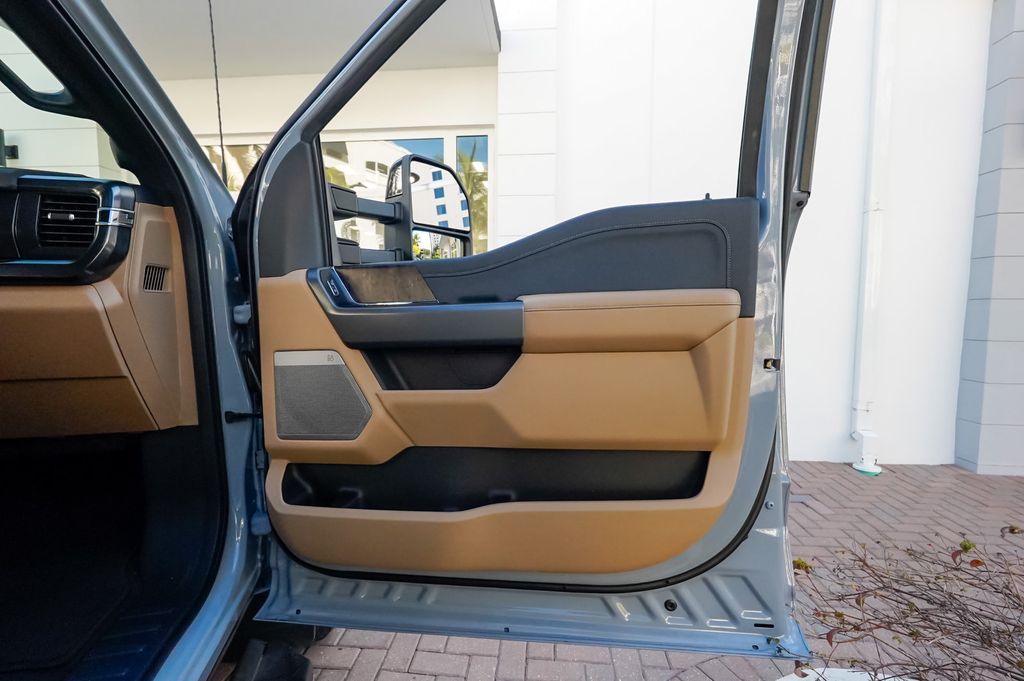 2025 Ford Super Duty F-250 SRW LARIAT 4WD Crew Cab 8' Box - 22948209 - 84