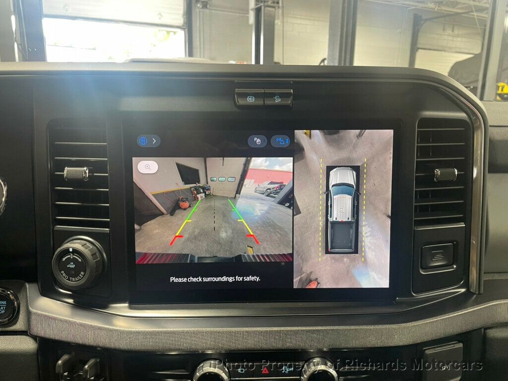 2025 Ford F-250 Platinum photo 17