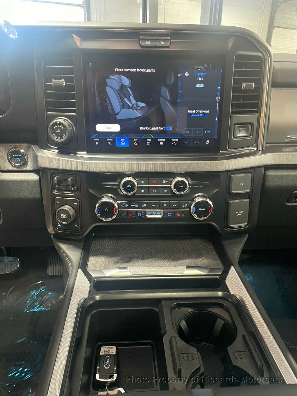 2025 Ford F-250 Platinum photo 18