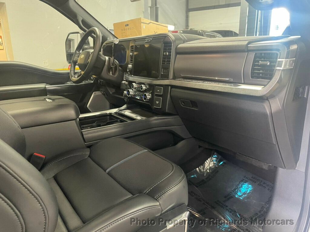 2025 Ford F-250 Platinum photo 24
