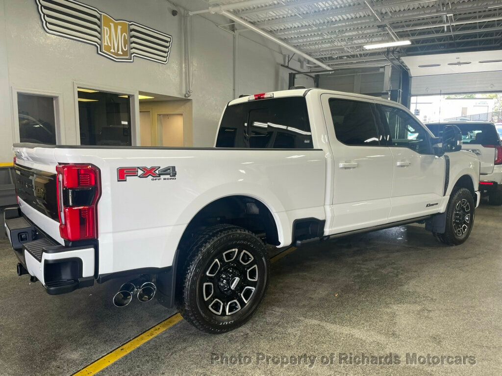 2025 Ford F-250 Platinum photo 2