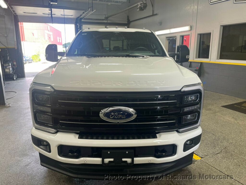 2025 Ford F-250 Platinum photo 3