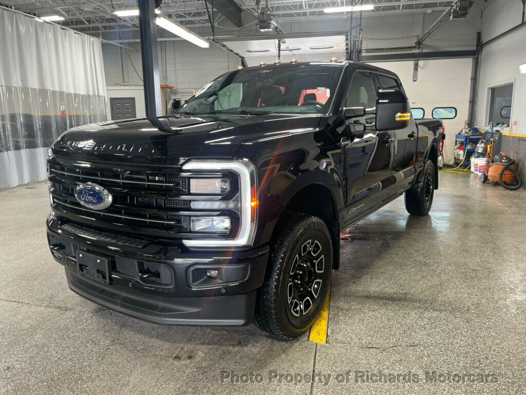 2025 Ford F-250 Platinum photo 3
