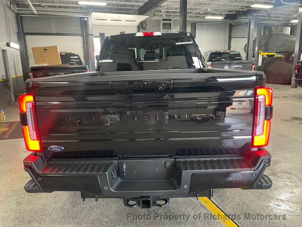 2025 Ford F-250 Platinum photo 5