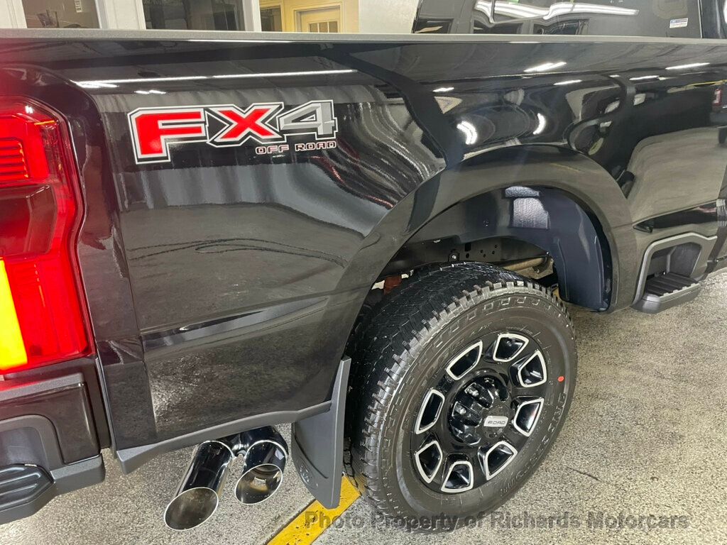 2025 Ford F-250 Platinum photo 6