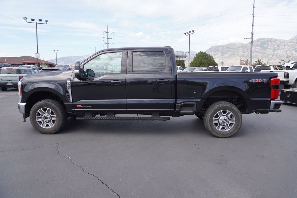 2025 Ford SUPER DUTY F-350 LARIAT - 23069402 - 1