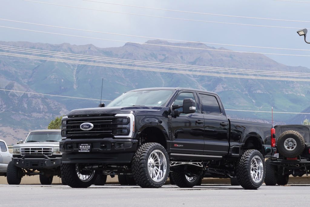 2025 Ford F-350 Platinum photo 2