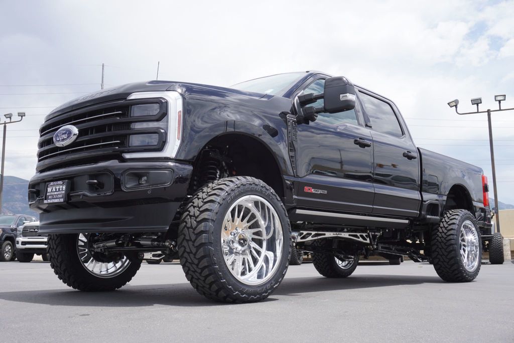2025 Ford F-350 Platinum photo 5