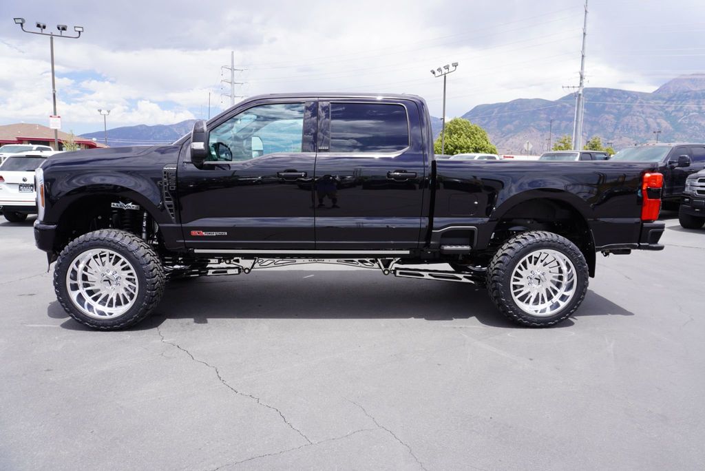 2025 Ford F-350 Platinum photo 6