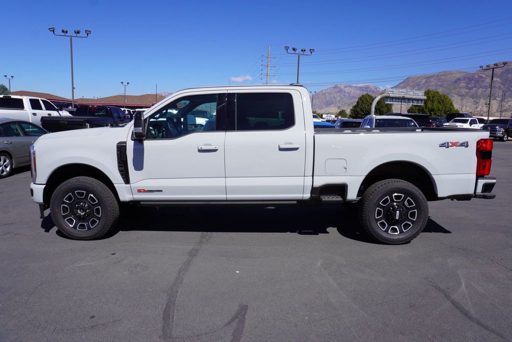 2025 Ford F-350 Platinum photo 2