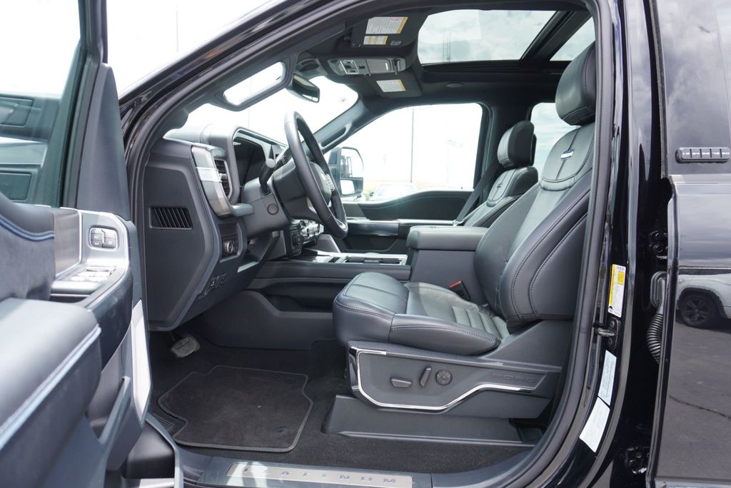 2025 Ford SUPER DUTY F-350 PLATINUM - 22942632 - 24