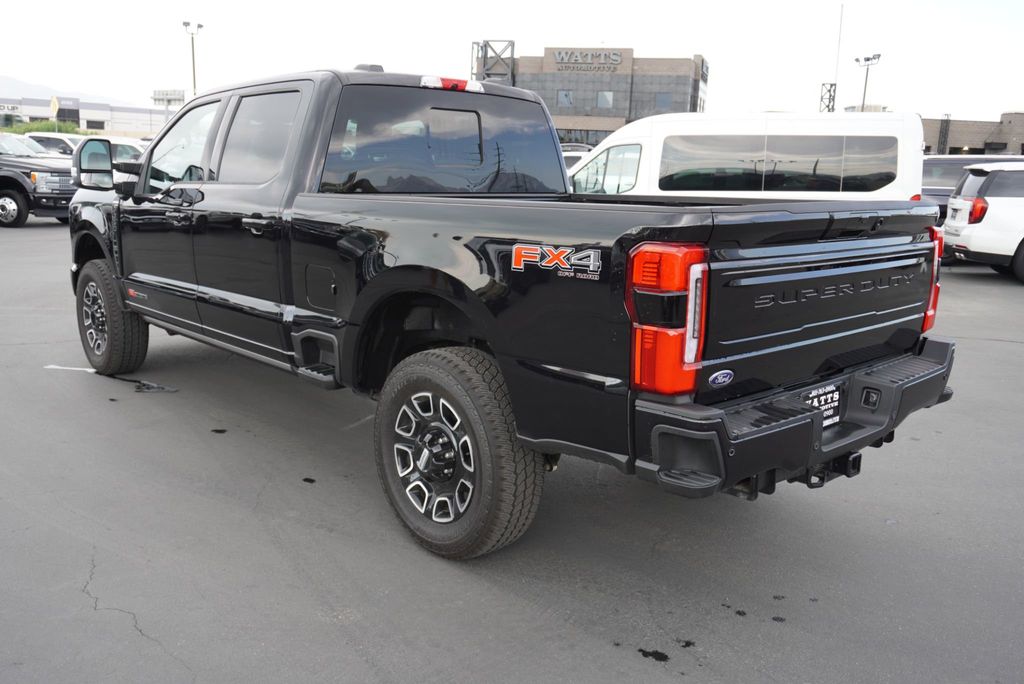 2025 Ford F-350 Platinum photo 3