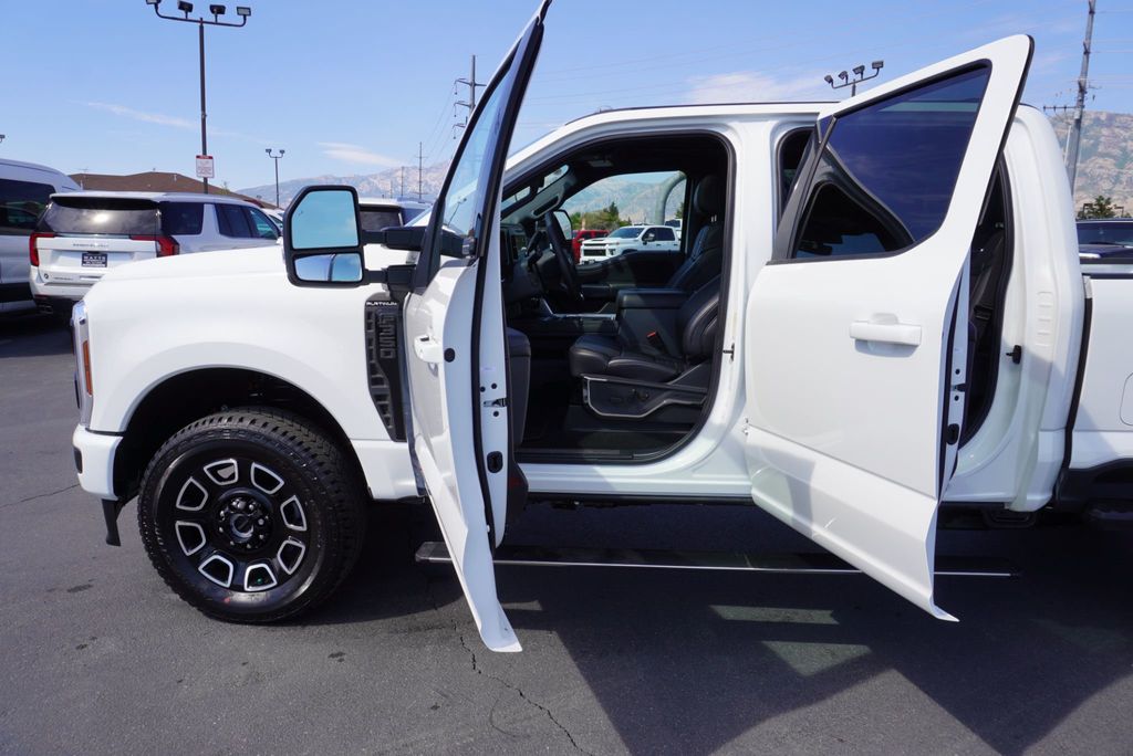 2025 Ford F-350 Platinum photo 23