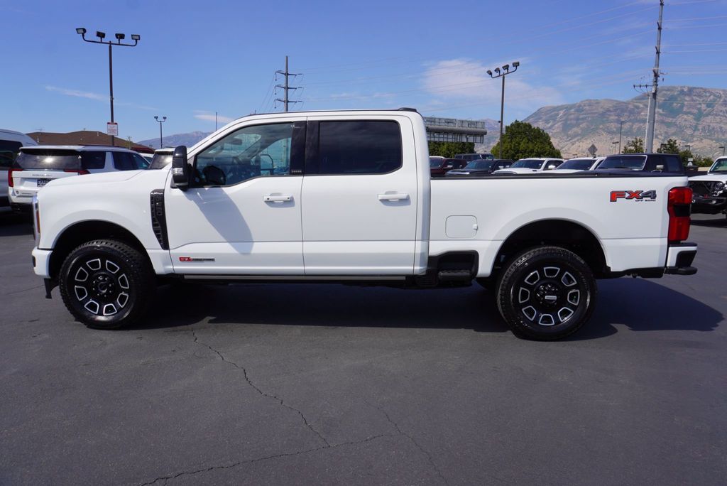2025 Ford F-350 Platinum photo 6