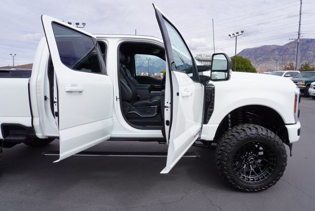 2025 Ford SUPER DUTY F-350 PLATINUM FX4 - 22919772 - 29