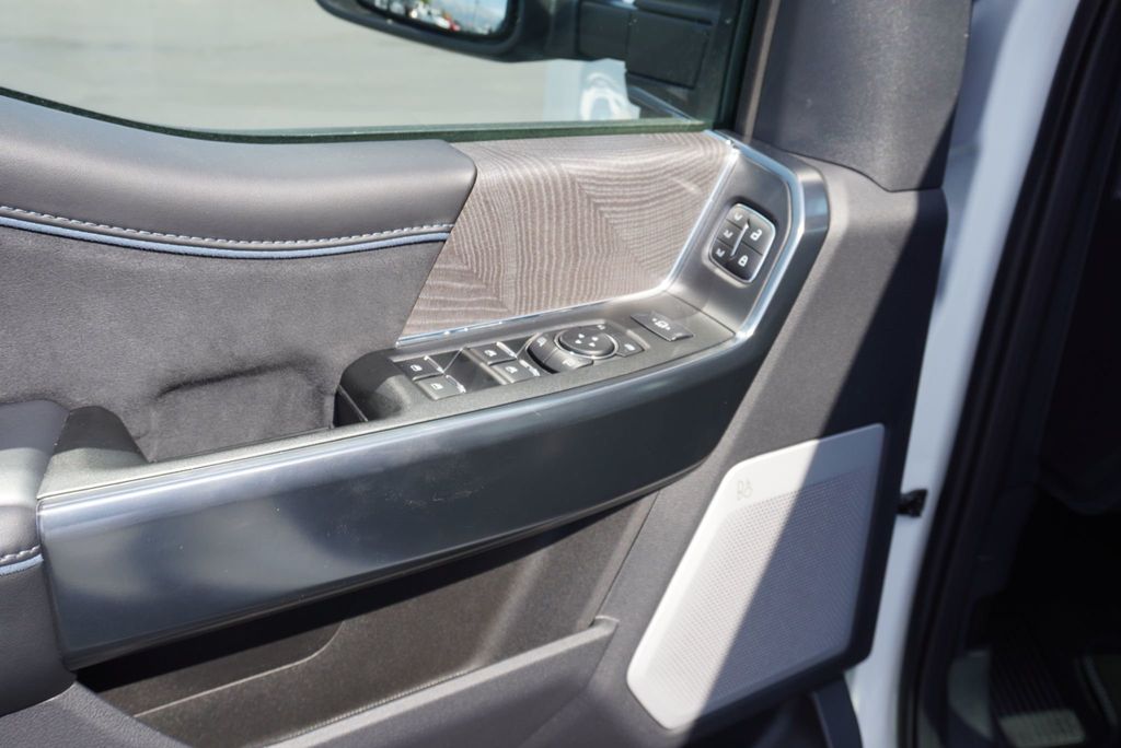 2025 Ford SUPER DUTY F-350 PLATINUM FX4 - 22919772 - 31