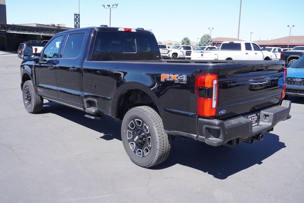 2025 Ford F-350 Platinum photo 3