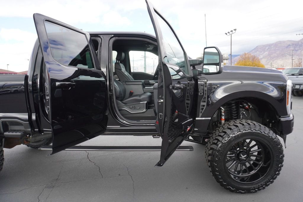 2025 Ford SUPER DUTY F-350 PLATINUM FX4 - 22937659 - 31