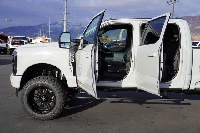 2025 Ford SUPER DUTY F-350 PLATINUM FX4 - 22952112 - 26
