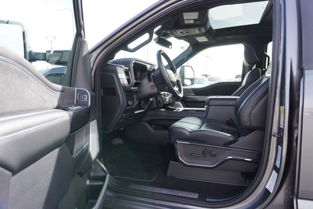 2025 Ford SUPER DUTY F-350 PLATINUM FX4 - 23004962 - 20