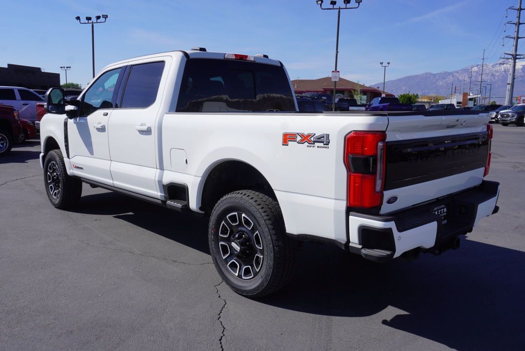 2025 Ford SUPER DUTY F-350 PLATINUM FX4 - 23025054 - 2