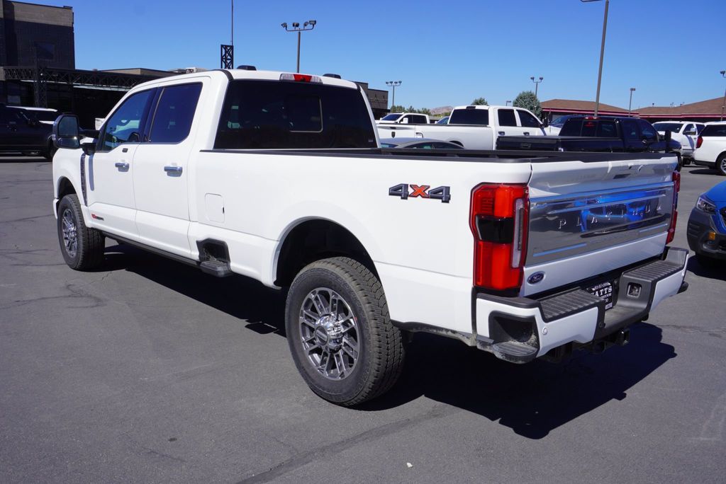 2025 Ford F-350 Platinum photo 3