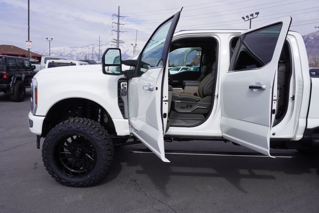 2025 Ford SUPER DUTY F-350 PLATINUM PLUS - 22995425 - 27