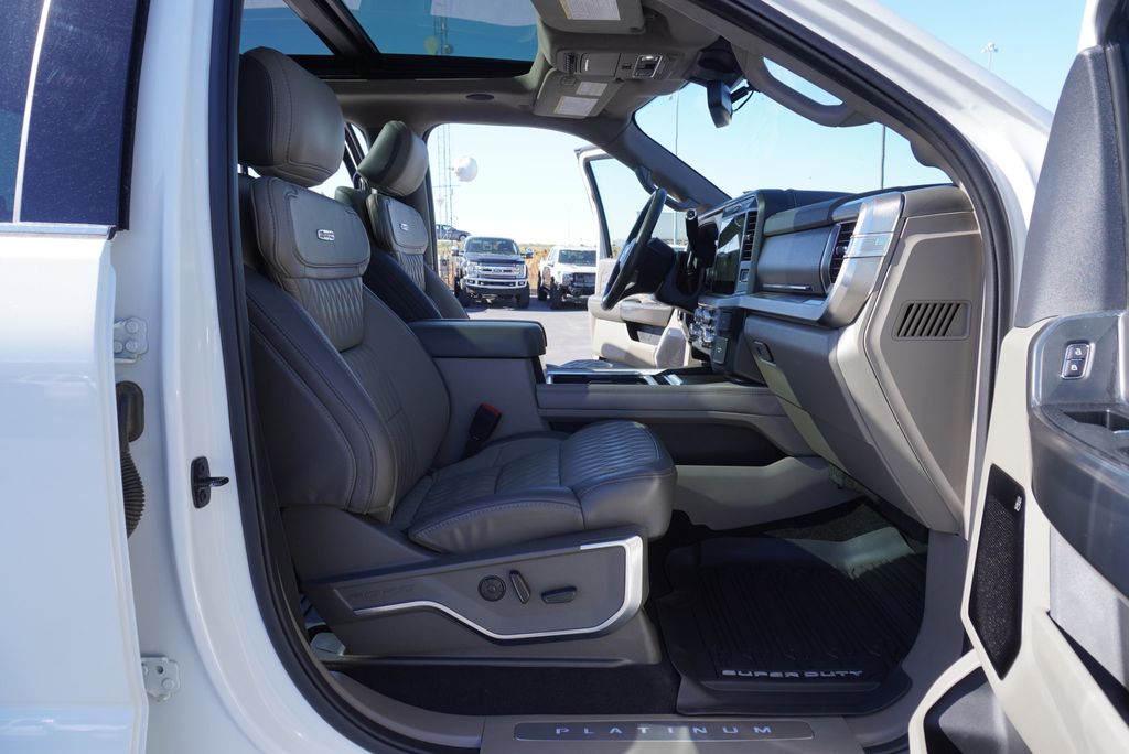 2025 Ford SUPER DUTY F-350 PLATINUM PLUS - 22995425 - 28