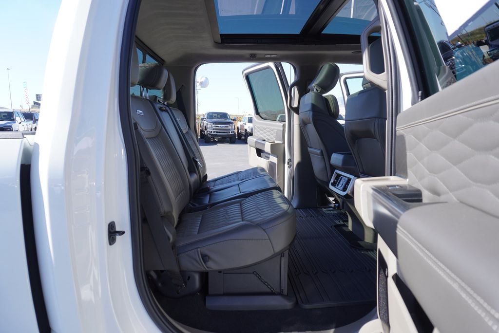 2025 Ford SUPER DUTY F-350 PLATINUM PLUS - 22995425 - 29