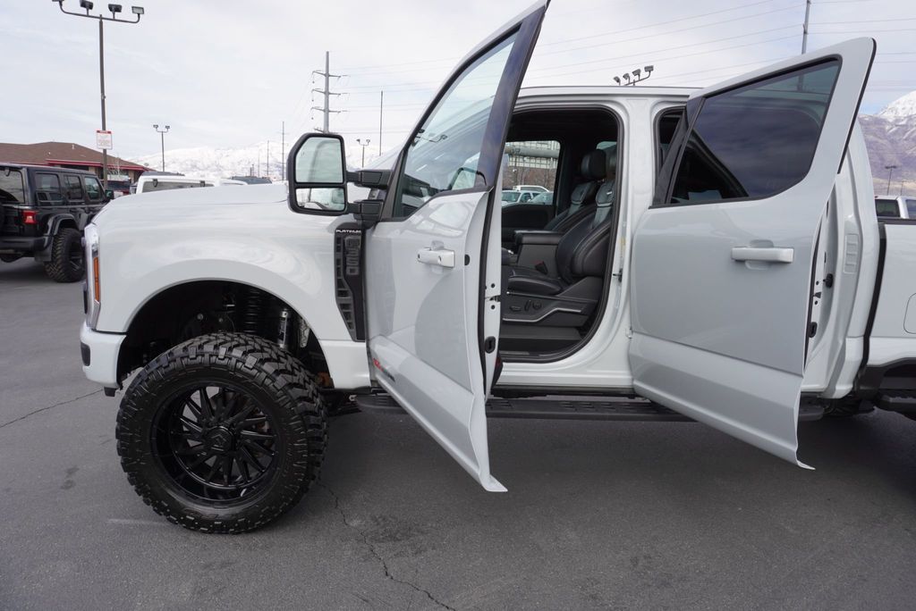 2025 Ford SUPER DUTY F-350 PLATINUM TREMOR - 22995427 - 25