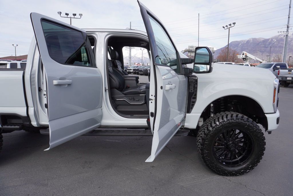 2025 Ford SUPER DUTY F-350 PLATINUM TREMOR - 22995427 - 28