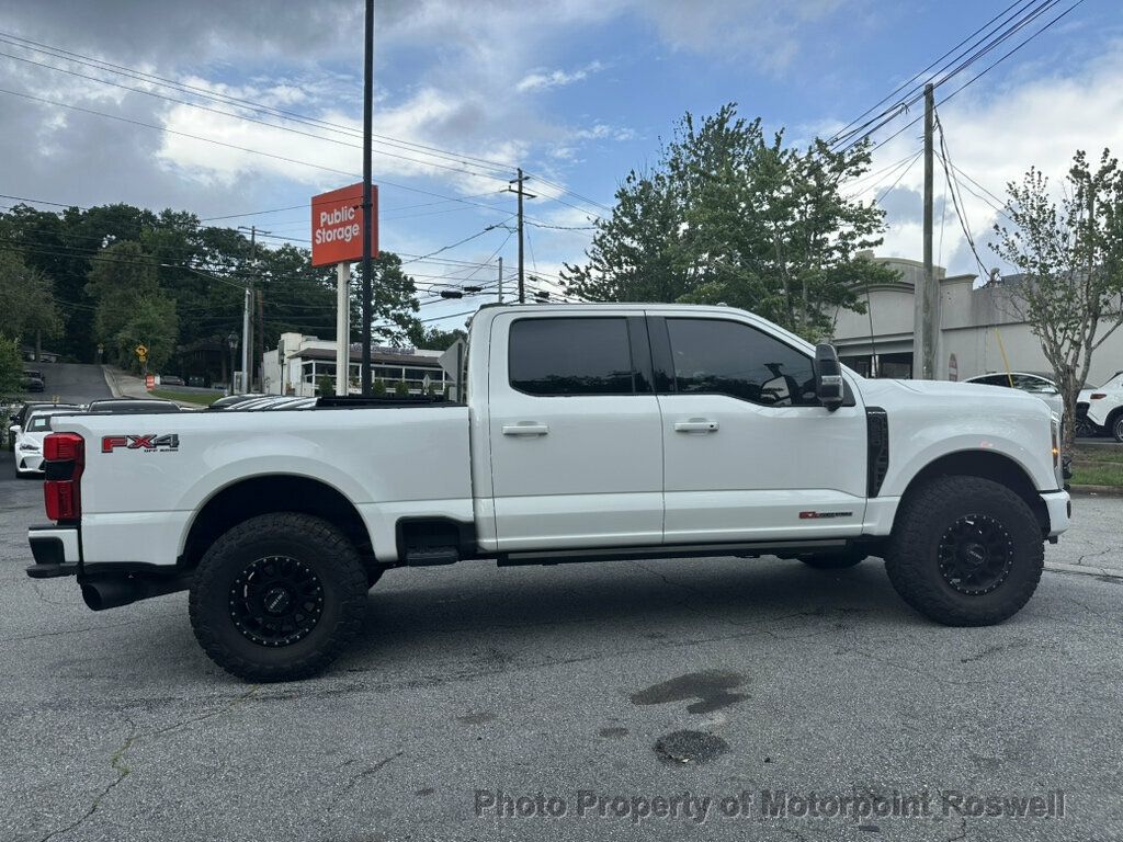 Ford Super Duty F-350 SRW Platinum 4WD Crew Cab 6.75' Box photo 14