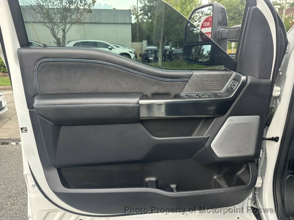 Ford Super Duty F-350 SRW Platinum 4WD Crew Cab 6.75' Box photo 17