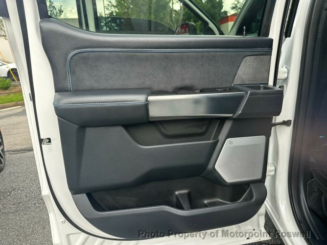 2025 Ford Super Duty F-350 SRW Platinum 4WD Crew Cab 6.75' Box - 23034367 - 31