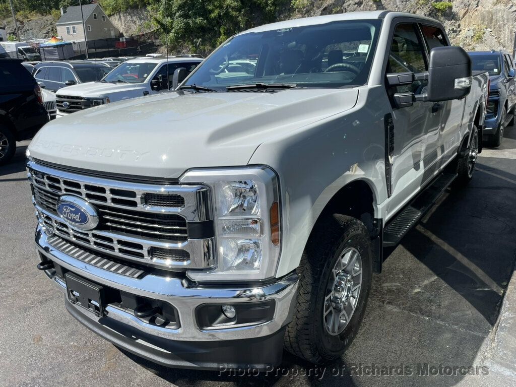 2025 Ford Super Duty F-350 SRW XLT 4WD Crew Cab 6.75' Box - 23079904 - 3