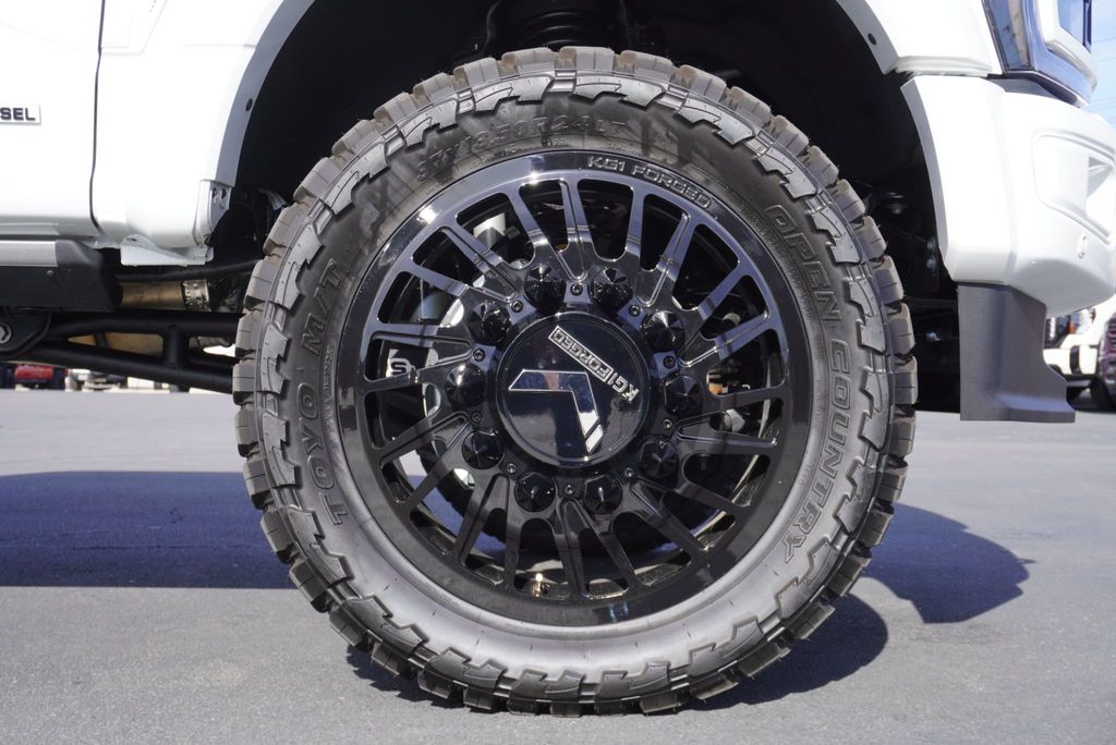 2025 Ford SUPER DUTY F-450 PLATINUM  - 22944730 - 17