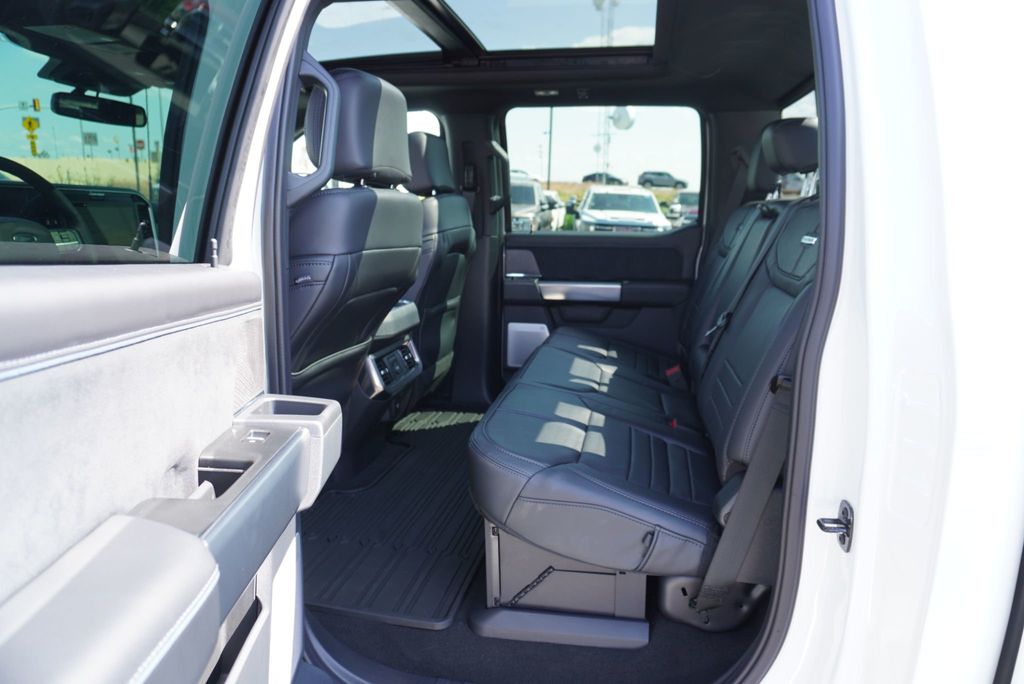 2025 Ford SUPER DUTY F-450 PLATINUM  - 22944730 - 27