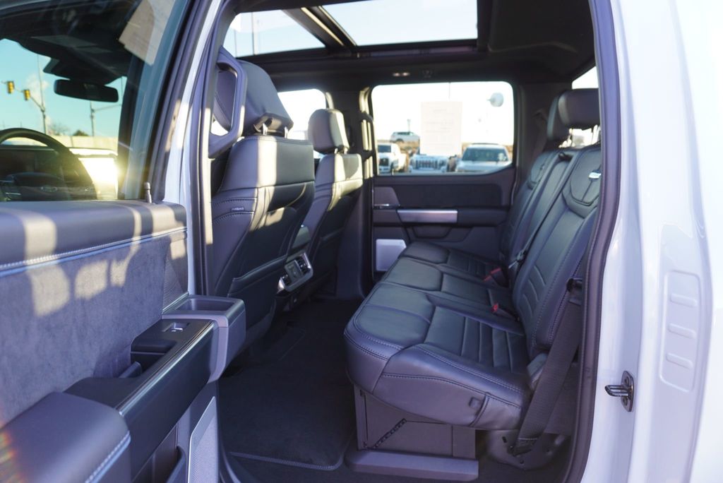 2025 Ford SUPER DUTY F-450 PLATINUM - 22965380 - 24