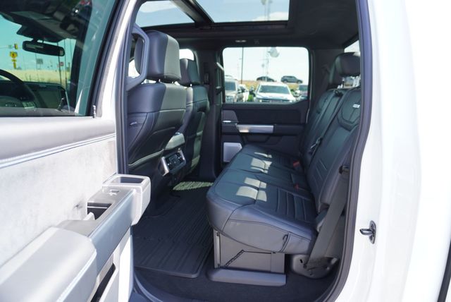 2025 Ford SUPER DUTY F-450 PLATINUM - 22965581 - 28