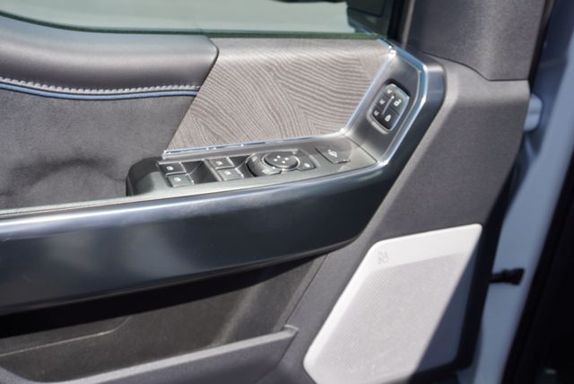 2025 Ford SUPER DUTY F-450 PLATINUM - 22965581 - 32