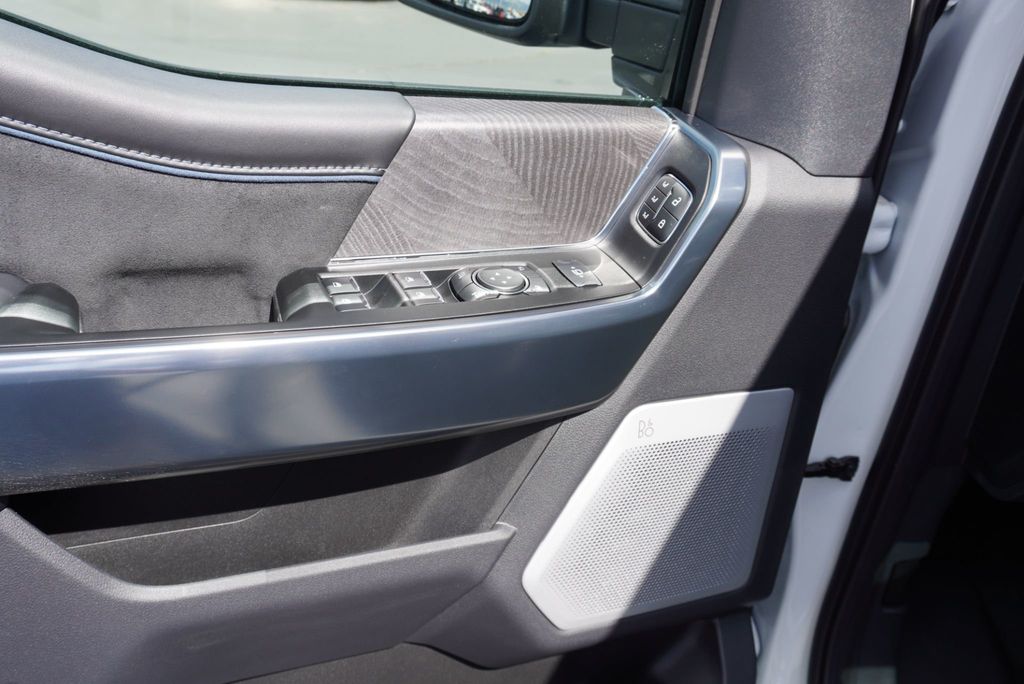 2025 Ford SUPER DUTY F-450 PLATINUM - 22977787 - 32