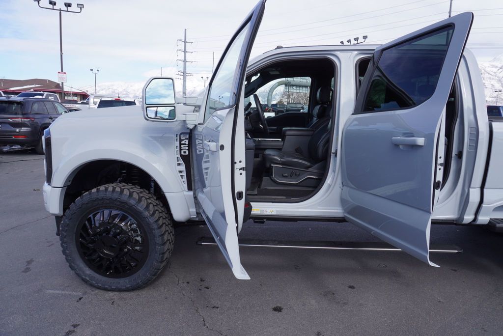 2025 Ford SUPER DUTY F-450 PLATINUM - 22987794 - 24