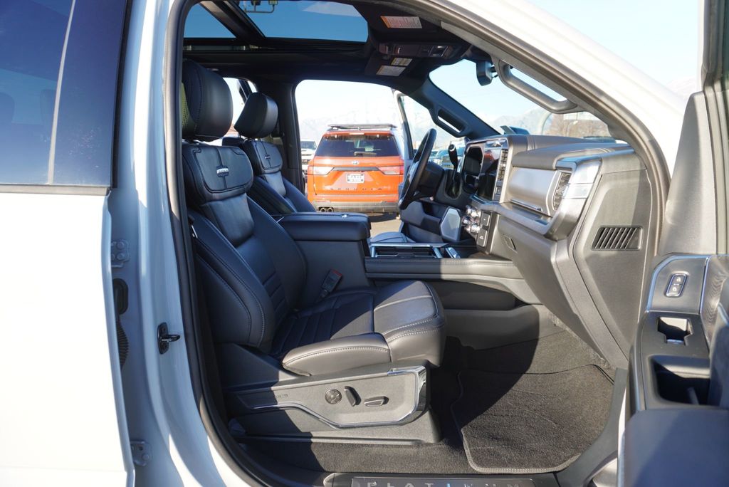 2025 Ford SUPER DUTY F-450 PLATINUM - 22987794 - 25