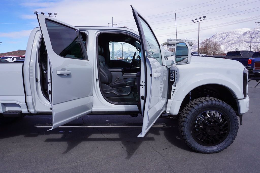 2025 Ford SUPER DUTY F-450 PLATINUM - 22987794 - 27