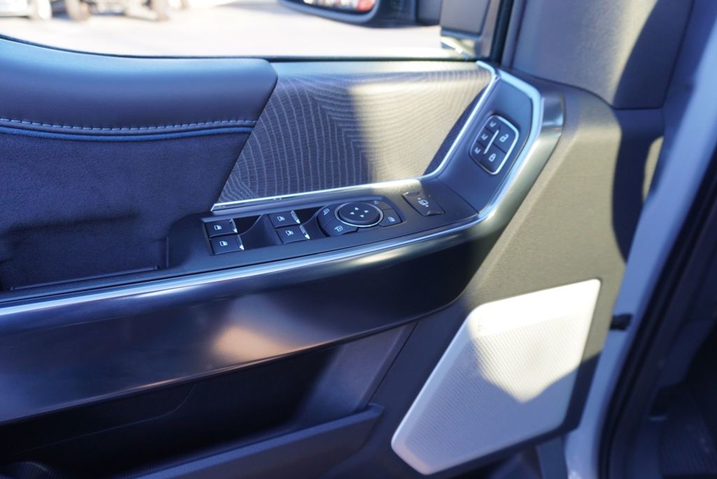 2025 Ford SUPER DUTY F-450 PLATINUM - 22987794 - 29