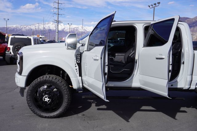 2025 Ford SUPER DUTY F-450 PLATINUM - 22997731 - 23