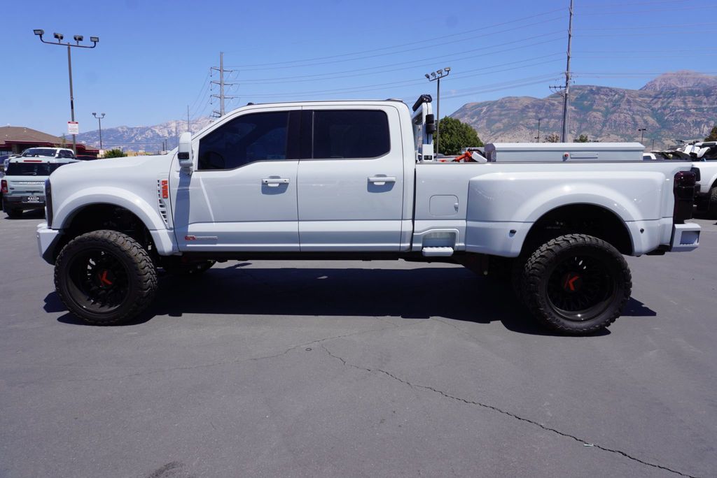 2025 Ford SUPER DUTY F-450 PLATINUM - 23061546 - 1